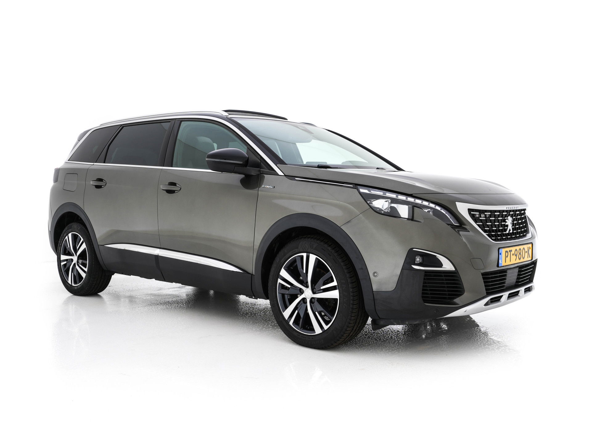 Peugeot 5008 1.6 e-THP GT-Line [ 7-Pers. ] Aut. *PANO | LEATHER-FABRIC | FULL-LED | DIGI-COCKPIT | LANE-ASSIST | BLINDS-SPOT | SPORT-SEATS | CAMERA | NAVI-FULLMAP | SHIFT-PADDLES | PRIVACY-GLASS | TOWBAR | 18''ALU*