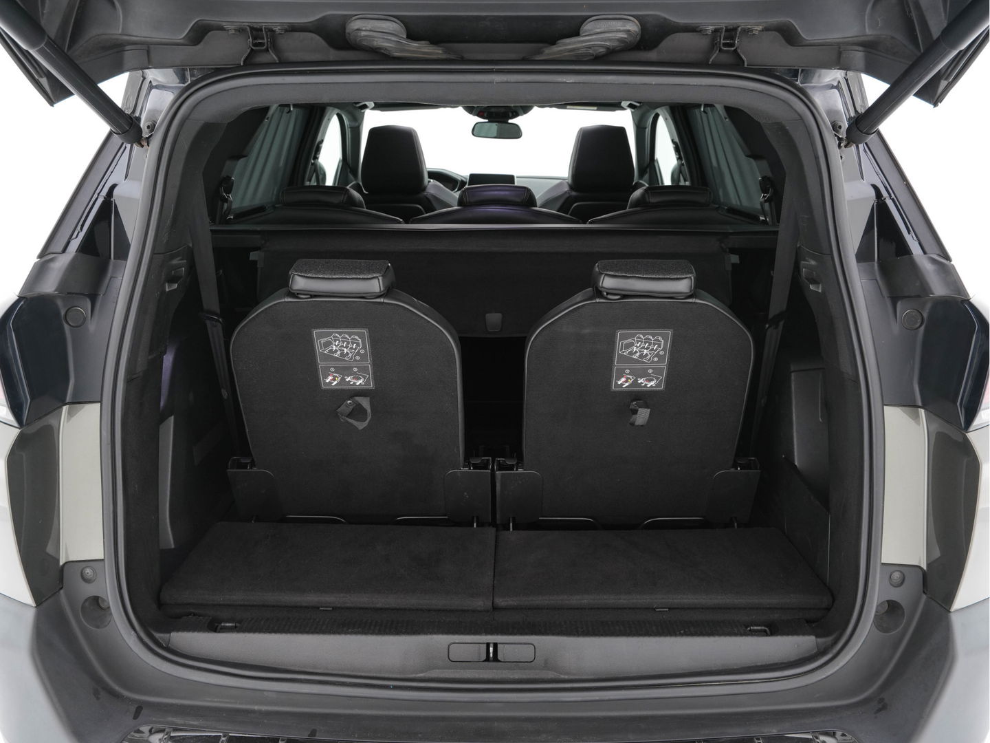 Peugeot 5008 1.6 e-THP GT-Line [ 7-Pers. ] Aut. *PANO | LEATHER-FABRIC | FULL-LED | DIGI-COCKPIT | LANE-ASSIST | BLINDS-SPOT | SPORT-SEATS | CAMERA | NAVI-FULLMAP | SHIFT-PADDLES | PRIVACY-GLASS | TOWBAR | 18''ALU*