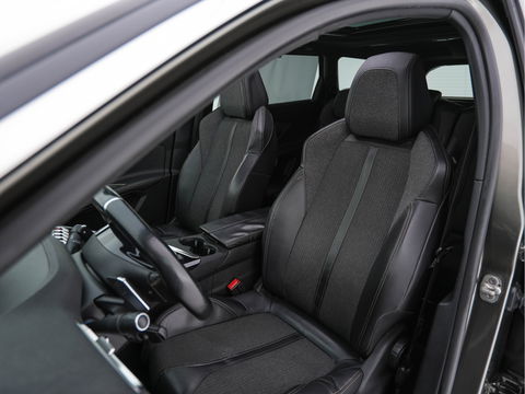 Peugeot 5008 1.6 e-THP GT-Line [ 7-Pers. ] Aut. *PANO | LEATHER-FABRIC | FULL-LED | DIGI-COCKPIT | LANE-ASSIST | BLINDS-SPOT | SPORT-SEATS | CAMERA | NAVI-FULLMAP | SHIFT-PADDLES | PRIVACY-GLASS | TOWBAR | 18''ALU*