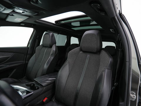 Peugeot 5008 1.6 e-THP GT-Line [ 7-Pers. ] Aut. *PANO | LEATHER-FABRIC | FULL-LED | DIGI-COCKPIT | LANE-ASSIST | BLINDS-SPOT | SPORT-SEATS | CAMERA | NAVI-FULLMAP | SHIFT-PADDLES | PRIVACY-GLASS | TOWBAR | 18''ALU*