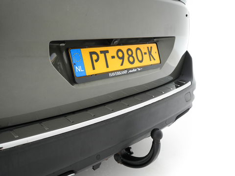 Peugeot 5008 1.6 e-THP GT-Line [ 7-Pers. ] Aut. *PANO | LEATHER-FABRIC | FULL-LED | DIGI-COCKPIT | LANE-ASSIST | BLINDS-SPOT | SPORT-SEATS | CAMERA | NAVI-FULLMAP | SHIFT-PADDLES | PRIVACY-GLASS | TOWBAR | 18''ALU*