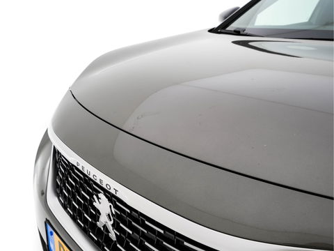 Peugeot 5008 1.6 e-THP GT-Line [ 7-Pers. ] Aut. *PANO | LEATHER-FABRIC | FULL-LED | DIGI-COCKPIT | LANE-ASSIST | BLINDS-SPOT | SPORT-SEATS | CAMERA | NAVI-FULLMAP | SHIFT-PADDLES | PRIVACY-GLASS | TOWBAR | 18''ALU*