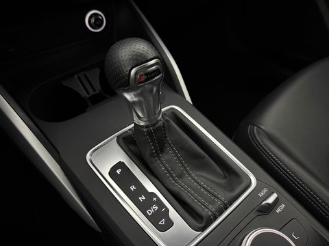 Audi Q2 35 TFSI 150PK S-line | LED | Carplay | Clima | Cruise | Navigatie | Parkeersens. | NAP