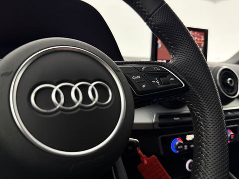 Audi Q2 35 TFSI 150PK S-line | LED | Carplay | Clima | Cruise | Navigatie | Parkeersens. | NAP