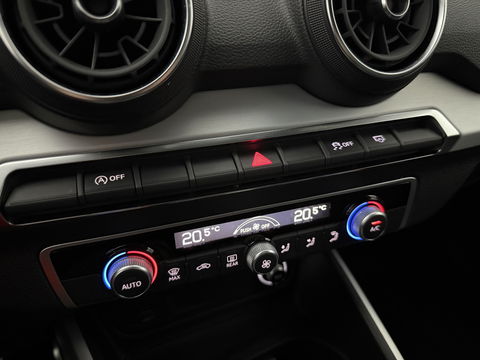 Audi Q2 35 TFSI 150PK S-line | LED | Carplay | Clima | Cruise | Navigatie | Parkeersens. | NAP