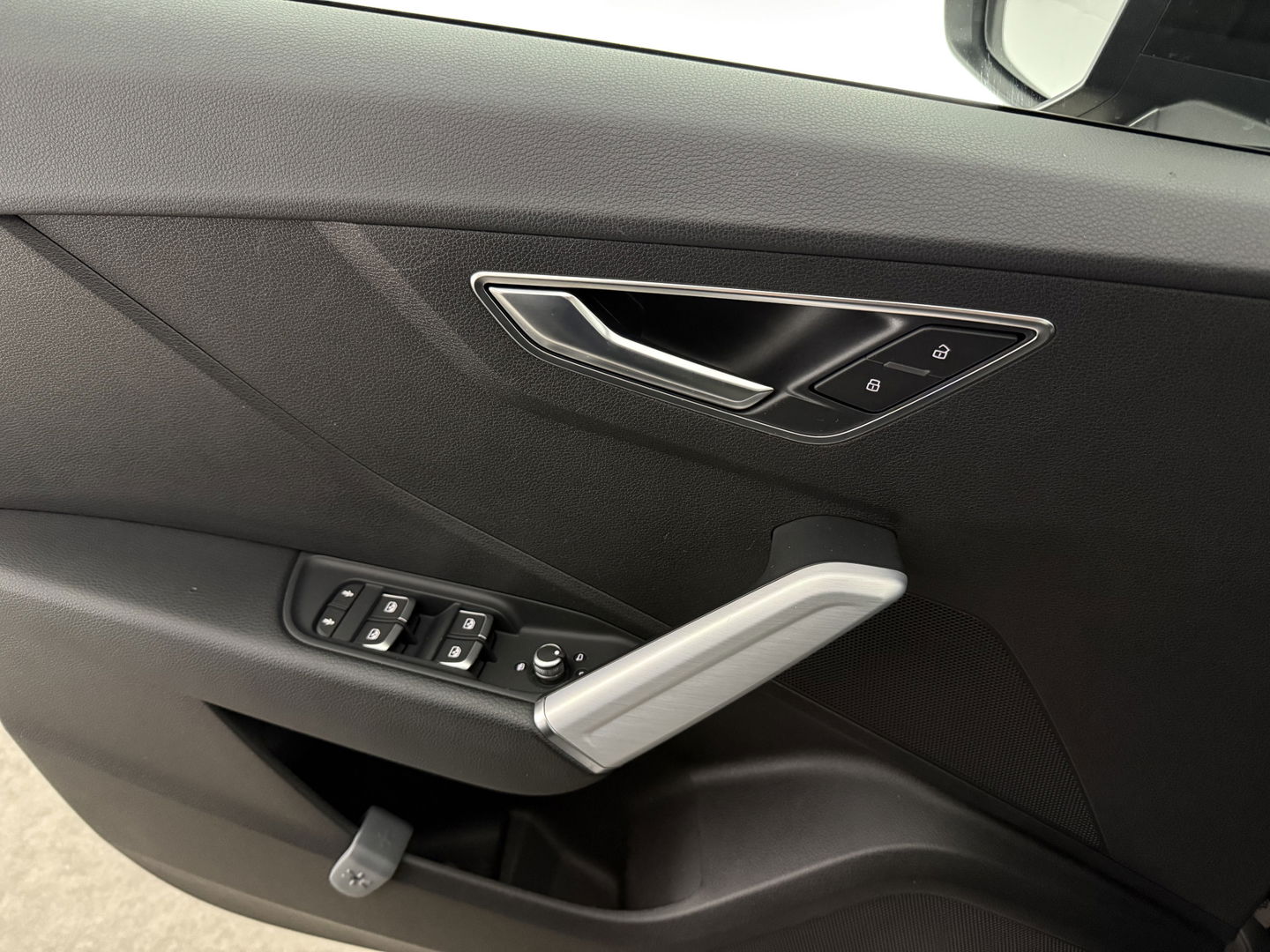 Audi Q2 35 TFSI 150PK S-line | LED | Carplay | Clima | Cruise | Navigatie | Parkeersens. | NAP