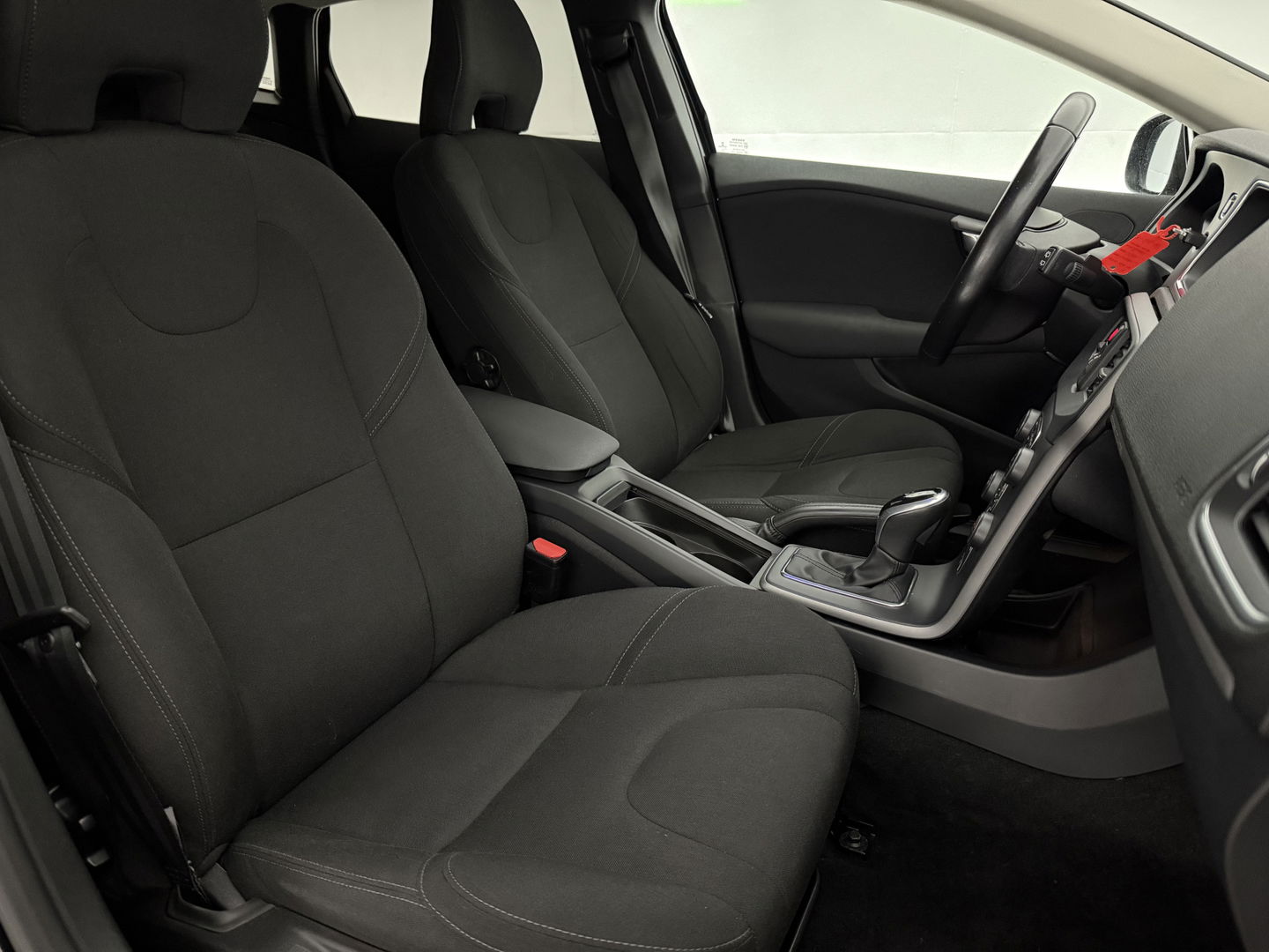 Volvo V40 1.6 T4 Cross Country | 180PK | Airco | Cruise | Navigatie | Dodehoek | Parkeersens.