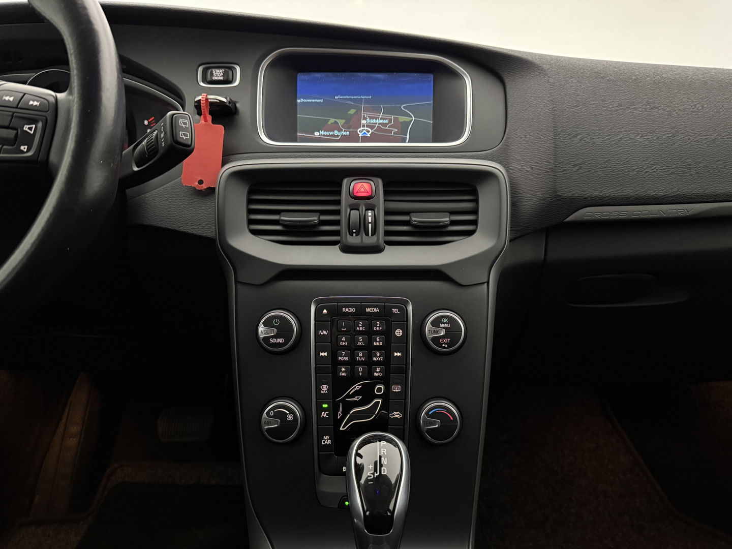 Volvo V40 1.6 T4 Cross Country | 180PK | Airco | Cruise | Navigatie | Dodehoek | Parkeersens.