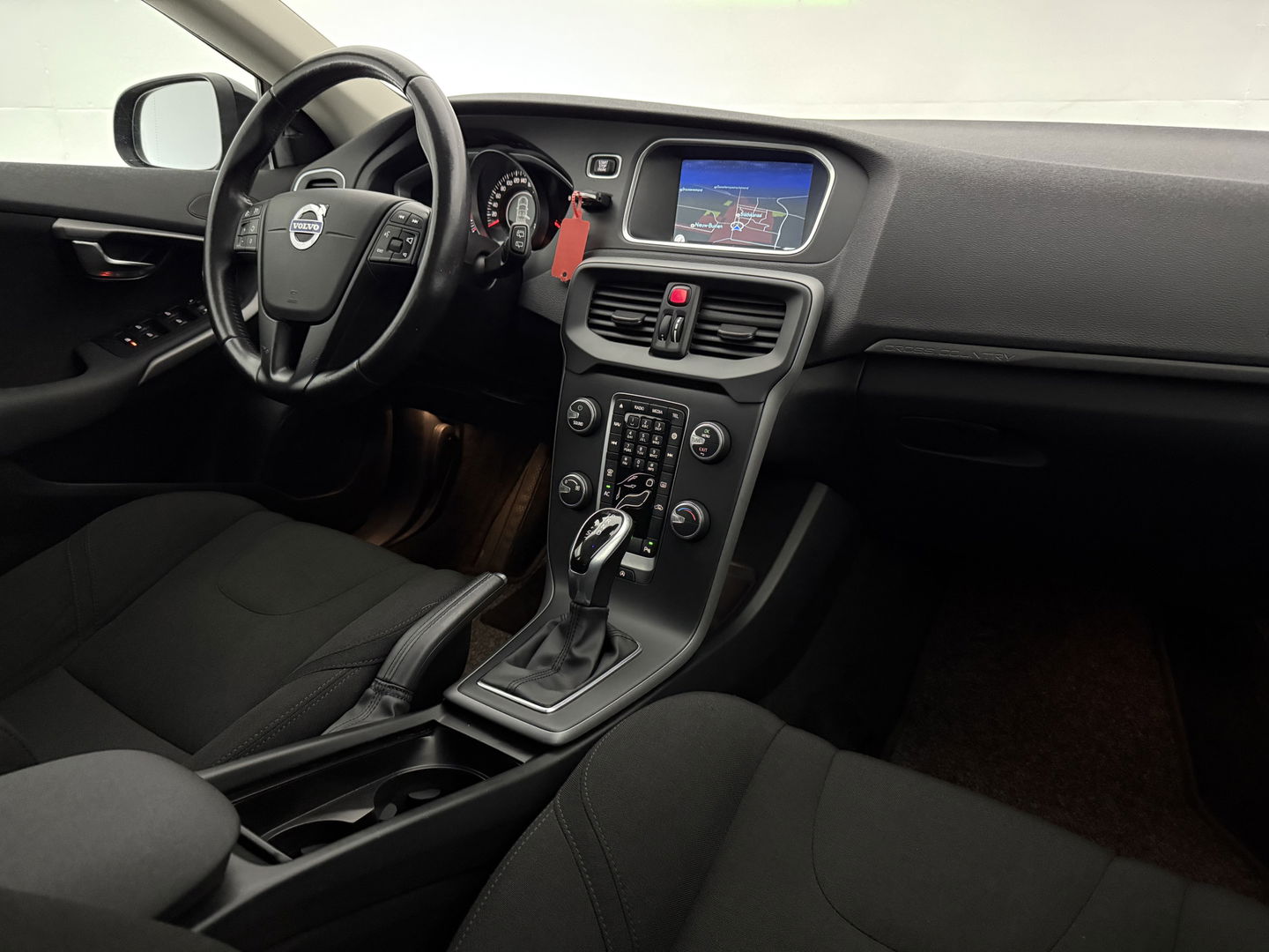 Volvo V40 1.6 T4 Cross Country | 180PK | Airco | Cruise | Navigatie | Dodehoek | Parkeersens.