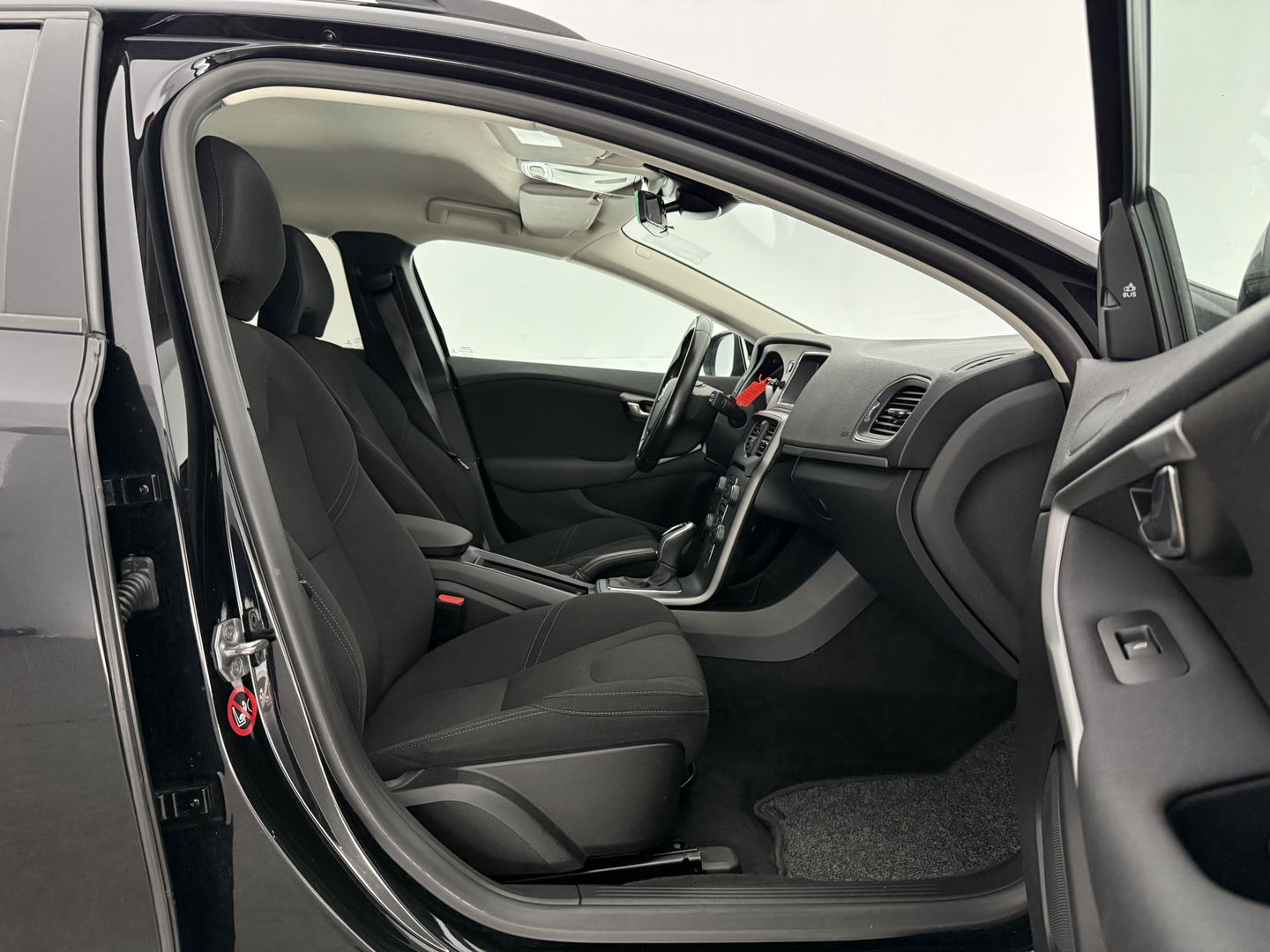 Volvo V40 1.6 T4 Cross Country | 180PK | Airco | Cruise | Navigatie | Dodehoek | Parkeersens.