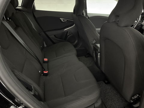 Volvo V40 1.6 T4 Cross Country | 180PK | Airco | Cruise | Navigatie | Dodehoek | Parkeersens.