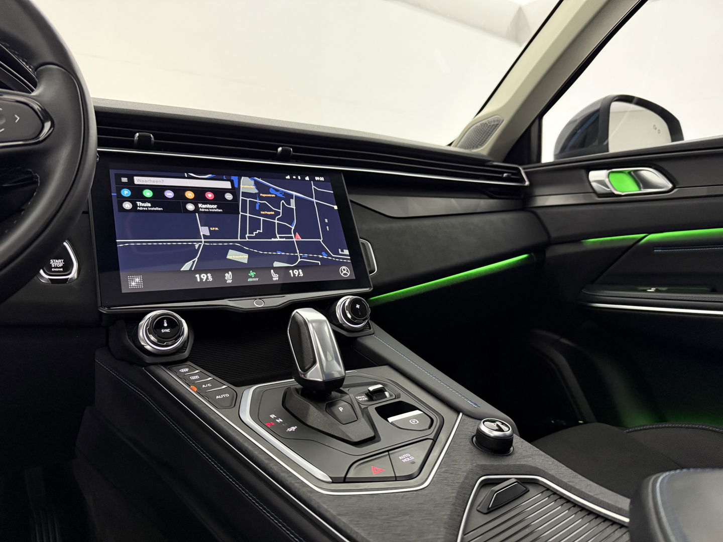 Lynk Co 01 1.5 | Pano | Memory | Sfeerverl. | 360° | Virtual | Carplay | Adaptive Cruise