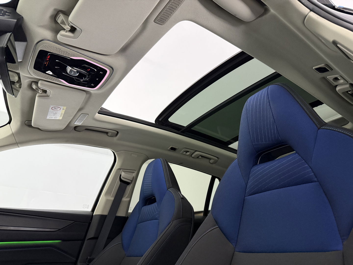 Lynk Co 01 1.5 | Pano | Memory | Sfeerverl. | 360° | Virtual | Carplay | Adaptive Cruise