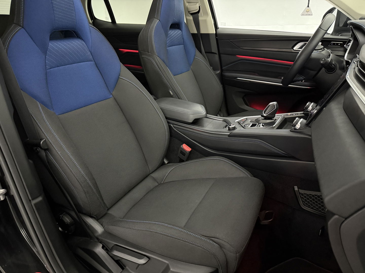 Lynk Co 01 1.5 | Pano | Memory | Sfeerverl. | 360° | Virtual | Carplay | Adaptive Cruise