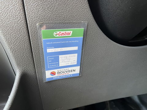 Ford Transit Custom 300 2.0 TDCI 130pk L2H1 Trend / vaste prijs rijklaar € 14.950 ex btw / euro 6 / bpm vrij / lease vanaf € 252 / airco / cruise / navi / camera / trekhaak 2700 kg !