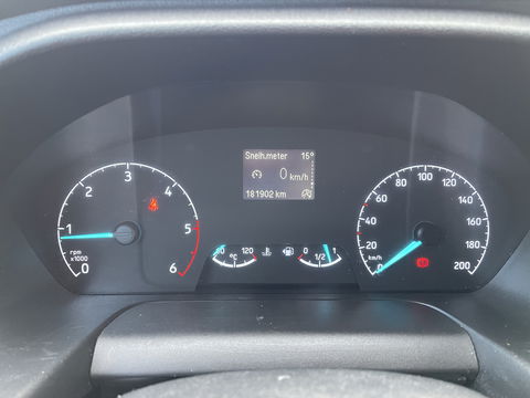 Ford Transit Custom 300 2.0 TDCI 130pk L2H1 Trend / vaste prijs rijklaar € 14.950 ex btw / euro 6 / bpm vrij / lease vanaf € 252 / airco / cruise / navi / camera / trekhaak 2700 kg !