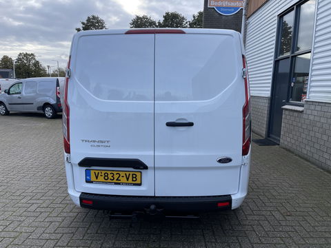 Ford Transit Custom 300 2.0 TDCI 130pk L2H1 Trend / vaste prijs rijklaar € 14.950 ex btw / euro 6 / bpm vrij / lease vanaf € 252 / airco / cruise / navi / camera / trekhaak 2700 kg !