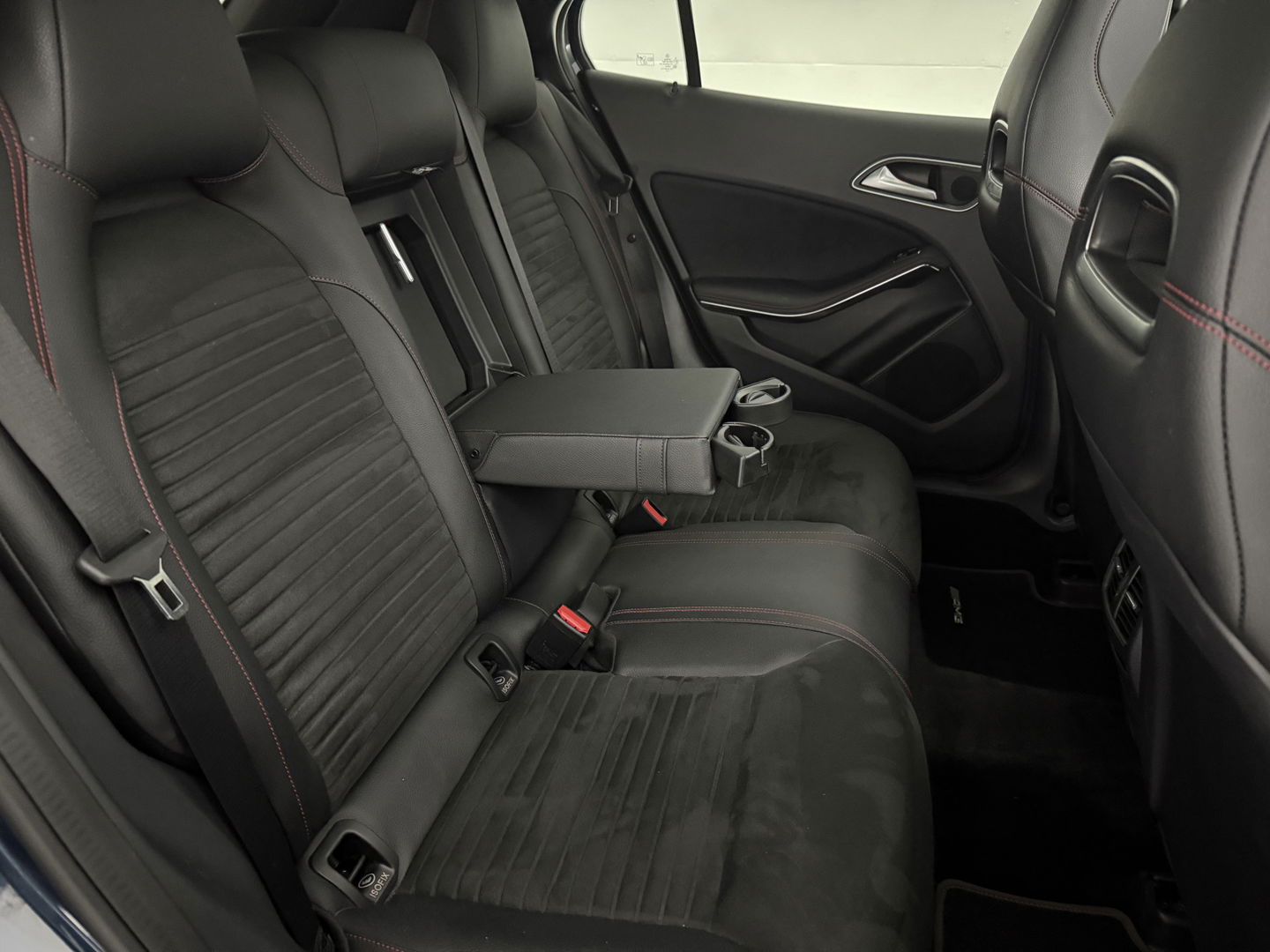 Mercedes-Benz GLA 180 AMG Limited | Pano | Camera | Trekh. | Cruise | Navigatie | LED | Parkeersens. l NAP