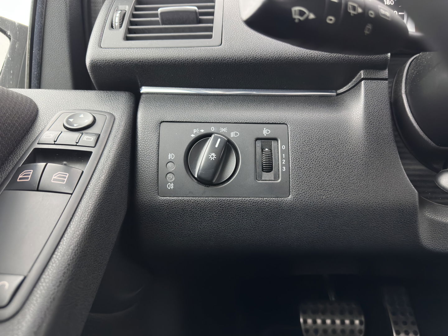 Mercedes-Benz B-Klasse 180 CDI Aut. *LEATHER-FABRIC | AIRCO | CRUISE | COMFORT-SEATS | TOWBAR | 17''ALU*