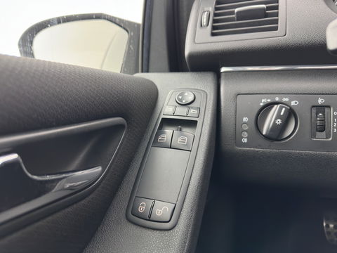 Mercedes-Benz B-Klasse 180 CDI Aut. *LEATHER-FABRIC | AIRCO | CRUISE | COMFORT-SEATS | TOWBAR | 17''ALU*