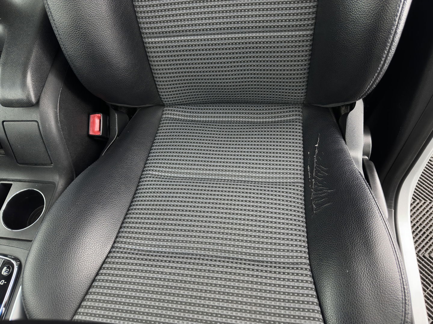 Mercedes-Benz B-Klasse 180 CDI Aut. *LEATHER-FABRIC | AIRCO | CRUISE | COMFORT-SEATS | TOWBAR | 17''ALU*