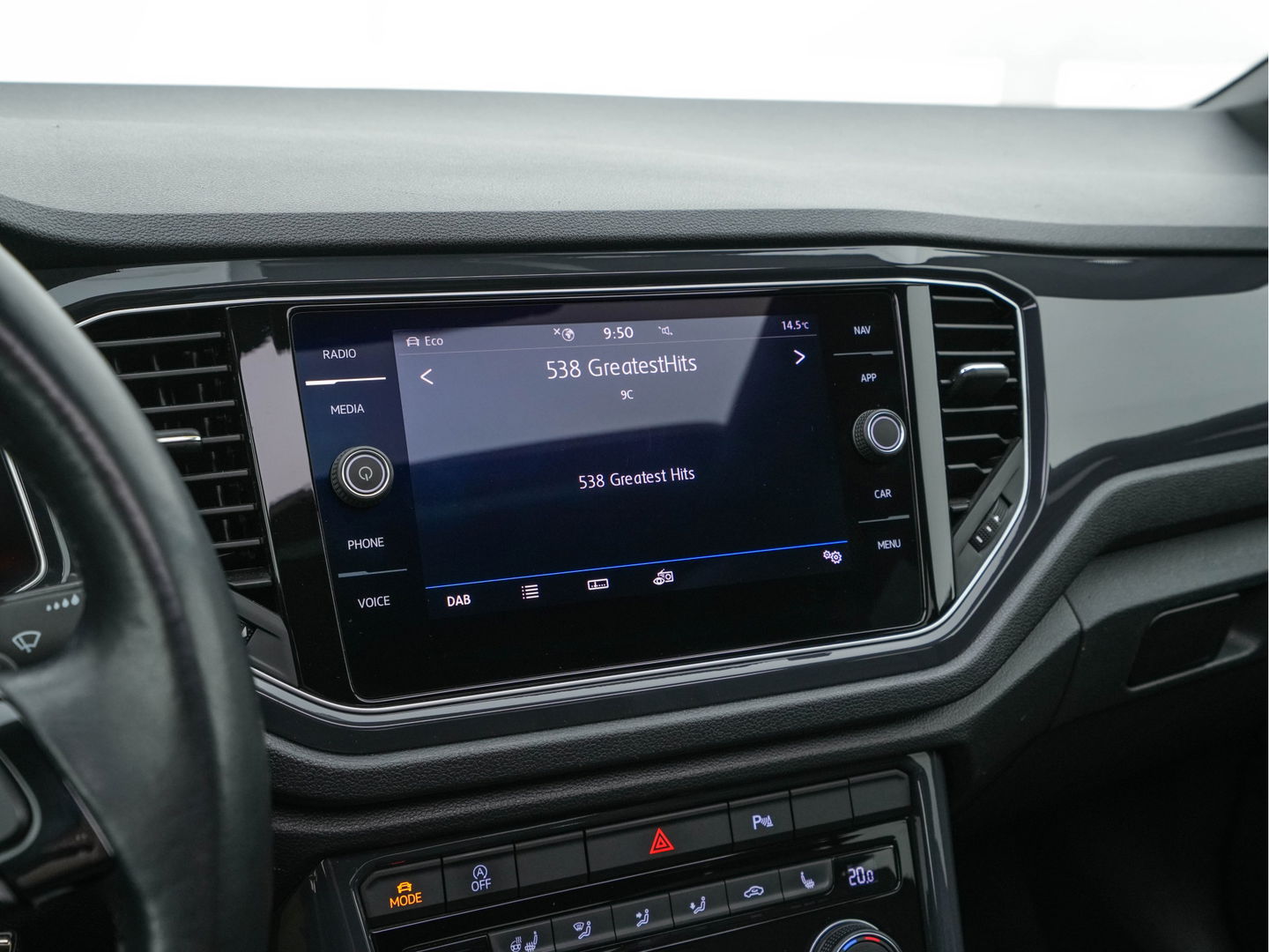 Volkswagen T-Roc 1.5 TSI R-Line Sport Business Aut. *PANO | LEATHER | FULL-LED | ADAPTIVE-CRUISE | DIGI-COCKPIT | NAVI-FULLMAP | HEATED-SPORTSEATS | AMBIENT-LIGHT | PRIVACY-GLASS | DAB+ | CARPLAY | SHIFT-PADDLES | 18''ALU*