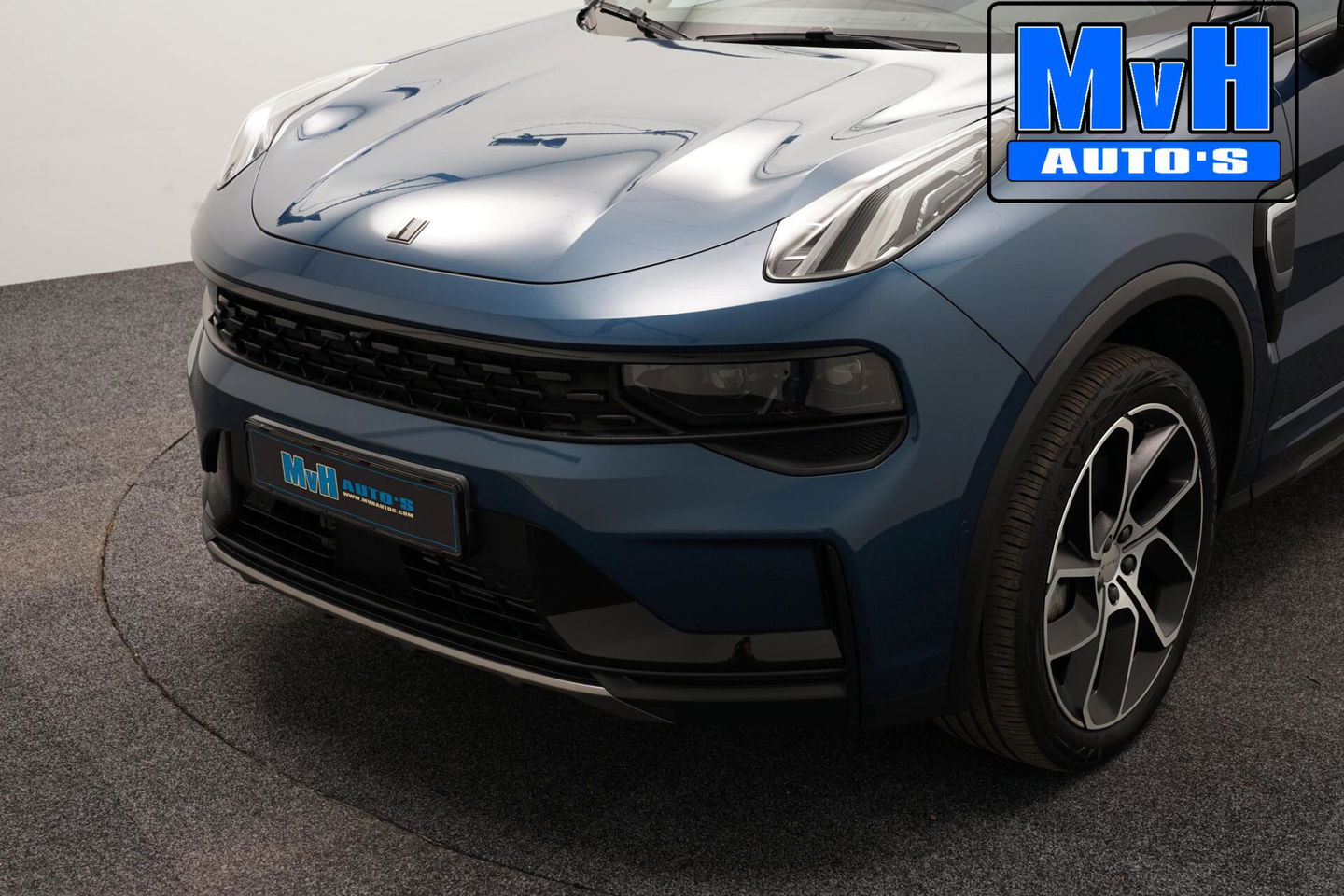 Lynk & Co 01 1.5 Hybride|FULL BLACK|ZWARTE.HEMEL|360ºCAM|NAP