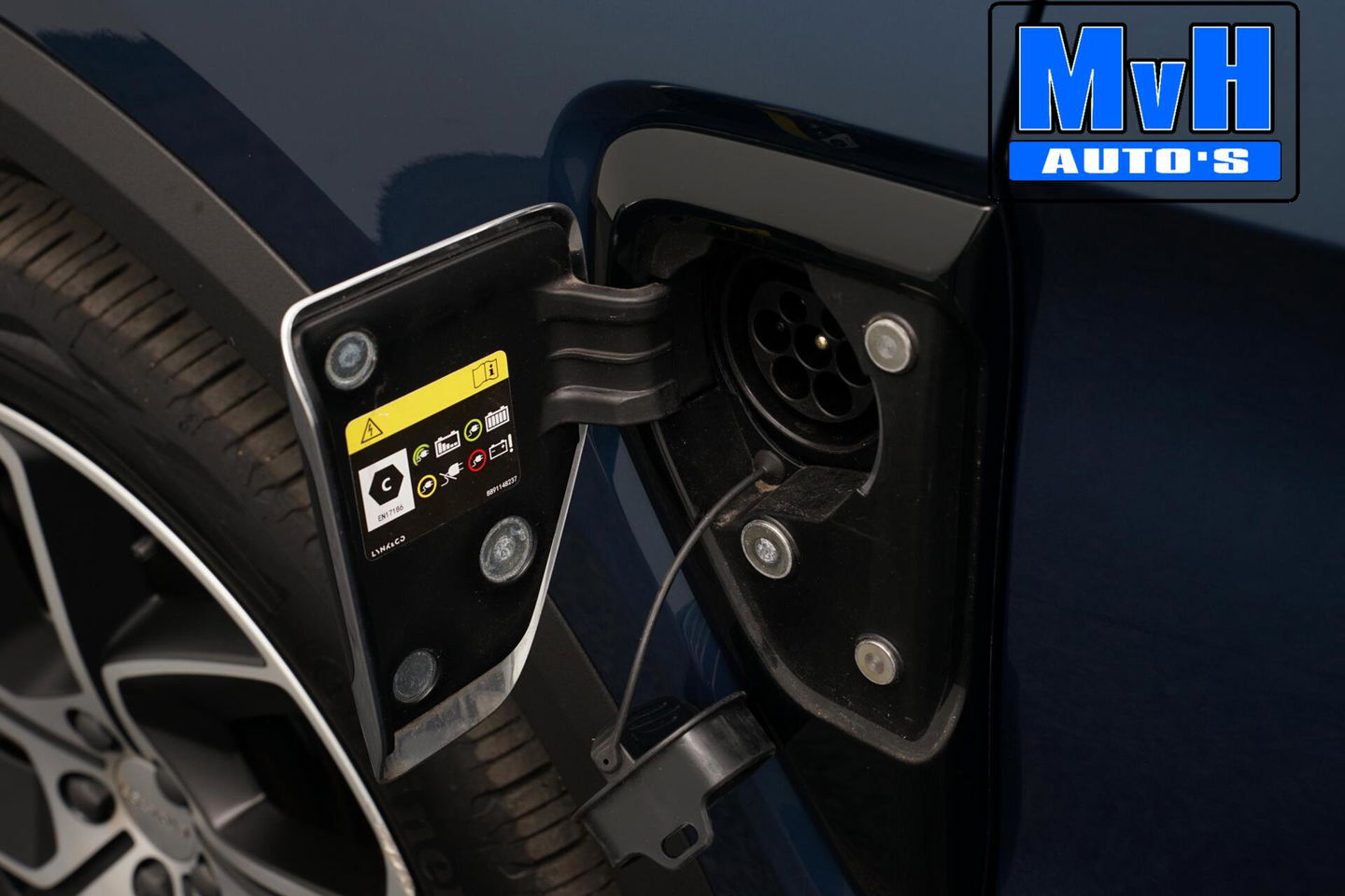 Lynk & Co 01 1.5 Hybride|FULL BLACK|ZWARTE.HEMEL|360ºCAM|NAP