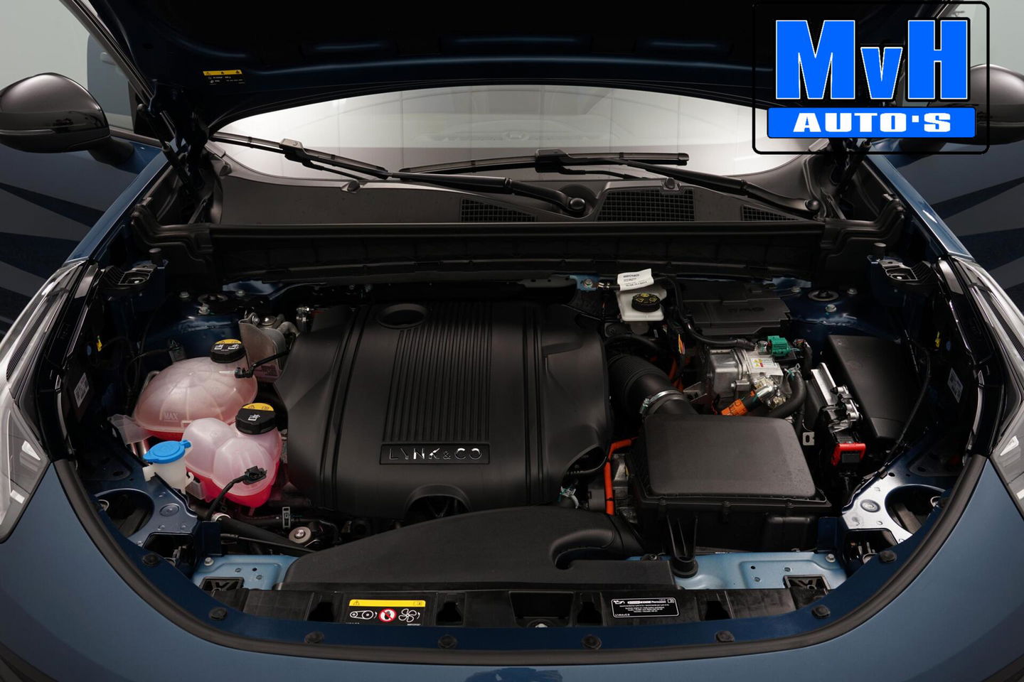 Lynk & Co 01 1.5 Hybride|FULL BLACK|ZWARTE.HEMEL|360ºCAM|NAP