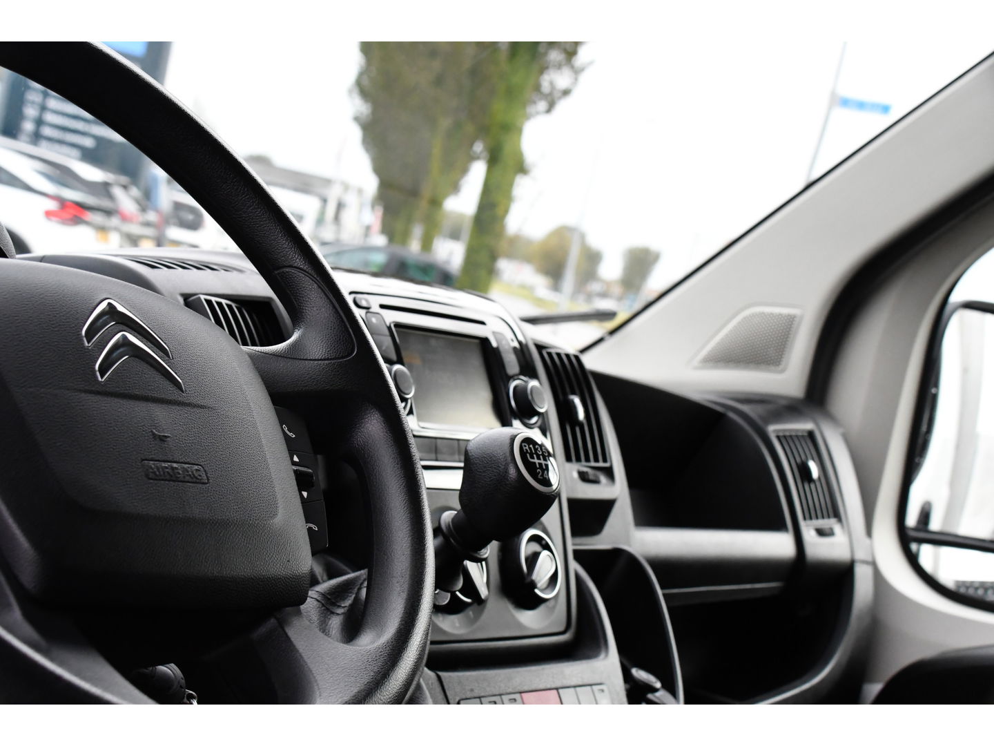 Citroƫn Jumper 35 2.0 BlueHDi L4 Bakwagen Cruise, NAVI, 165PK, Laadklep, Airco, Uniek!