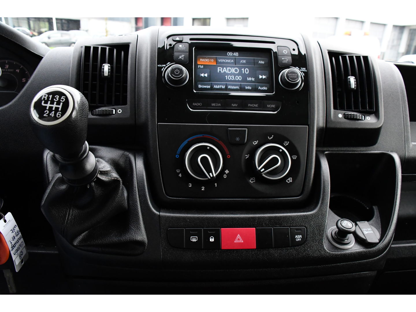 Citroƫn Jumper 35 2.0 BlueHDi L4 Bakwagen Cruise, NAVI, 165PK, Laadklep, Airco, Uniek!