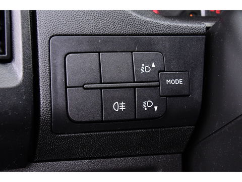 Citroën Jumper 35 2.0 BlueHDi L4 Bakwagen Cruise, NAVI, 165PK, Laadklep, Airco, Uniek!