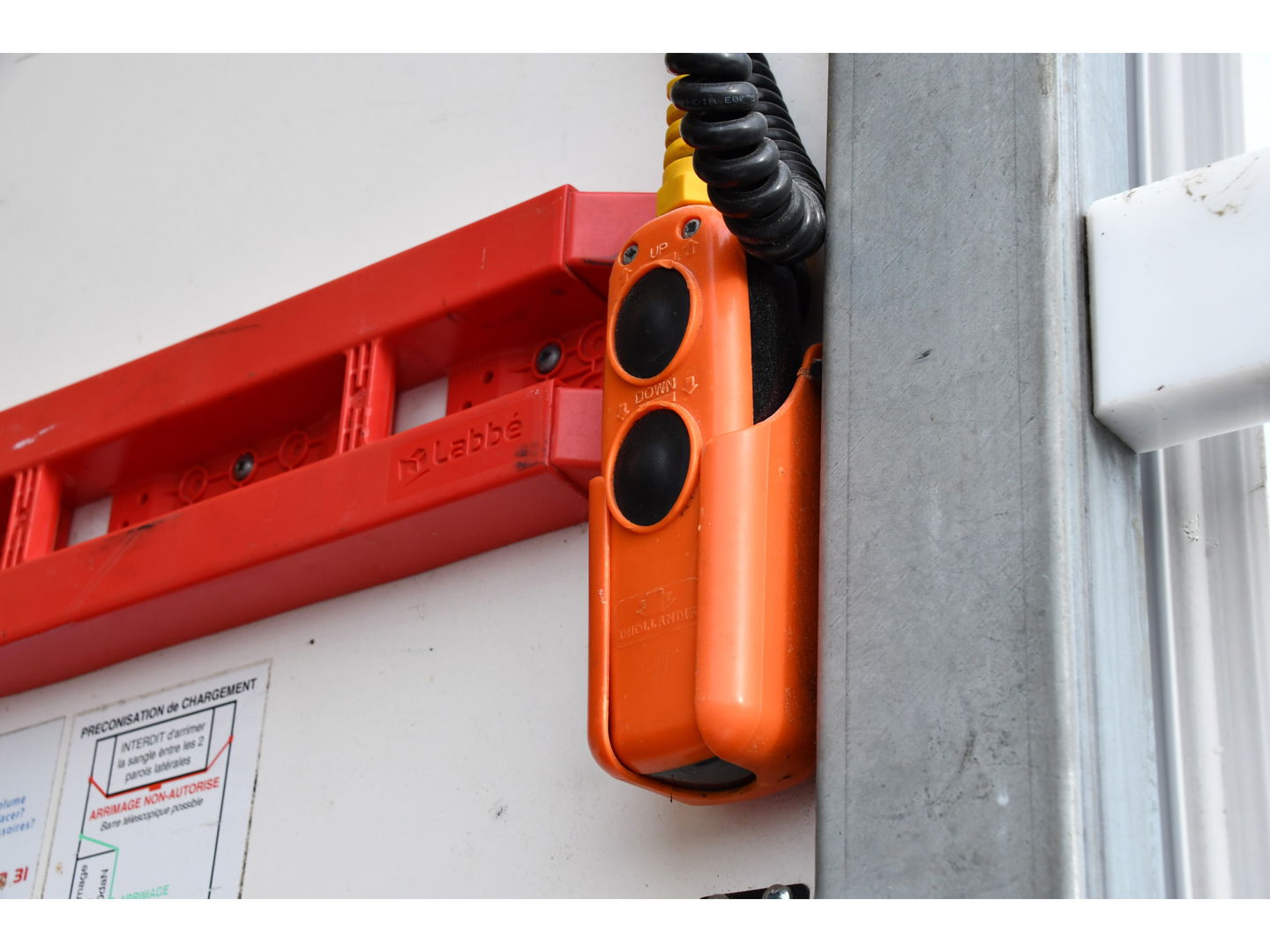 Citroƫn Jumper 35 2.0 BlueHDi L4 Bakwagen Cruise, NAVI, 165PK, Laadklep, Airco, Uniek!