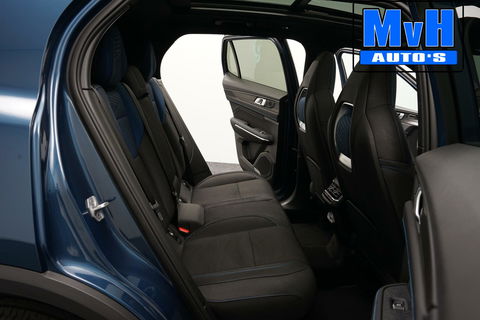 Lynk & Co 01 1.5 Hybride|TREKHAAK|FULL BLACK|ZWARTE.HEMEL|NAP