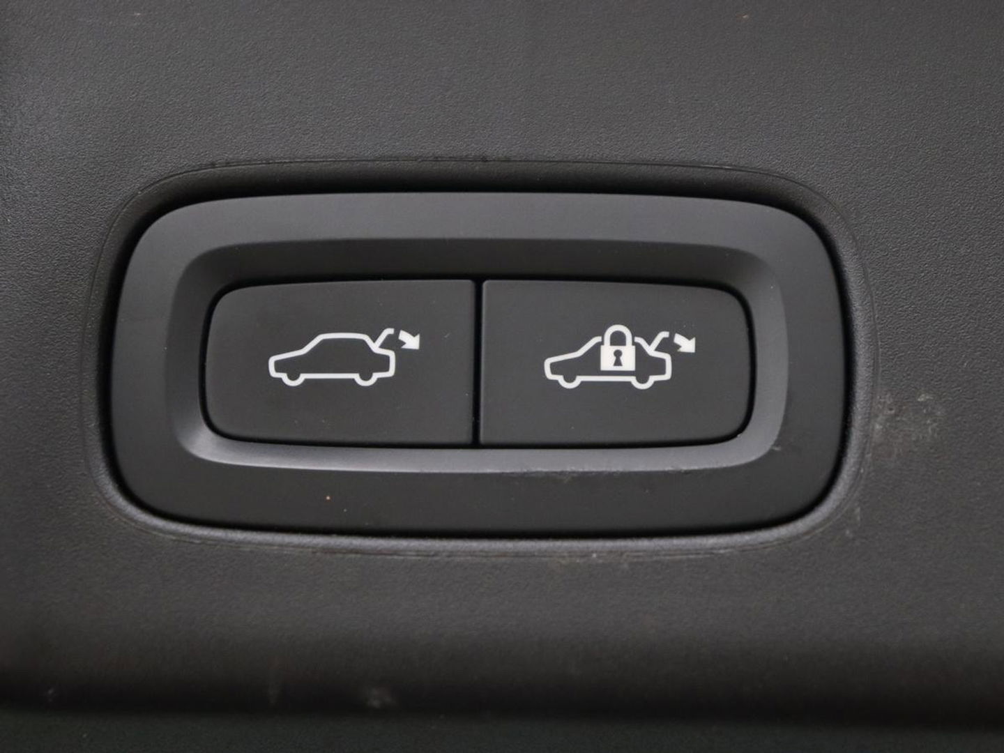 Volvo V90 2.0 T6 AWD Recharge Inscription | Panoramadak | Leder | Stoel & stuurverwarming | Trekhaak | Camera | Navigatie | Adaptive cruise | Full LED | PHEV | Plug In