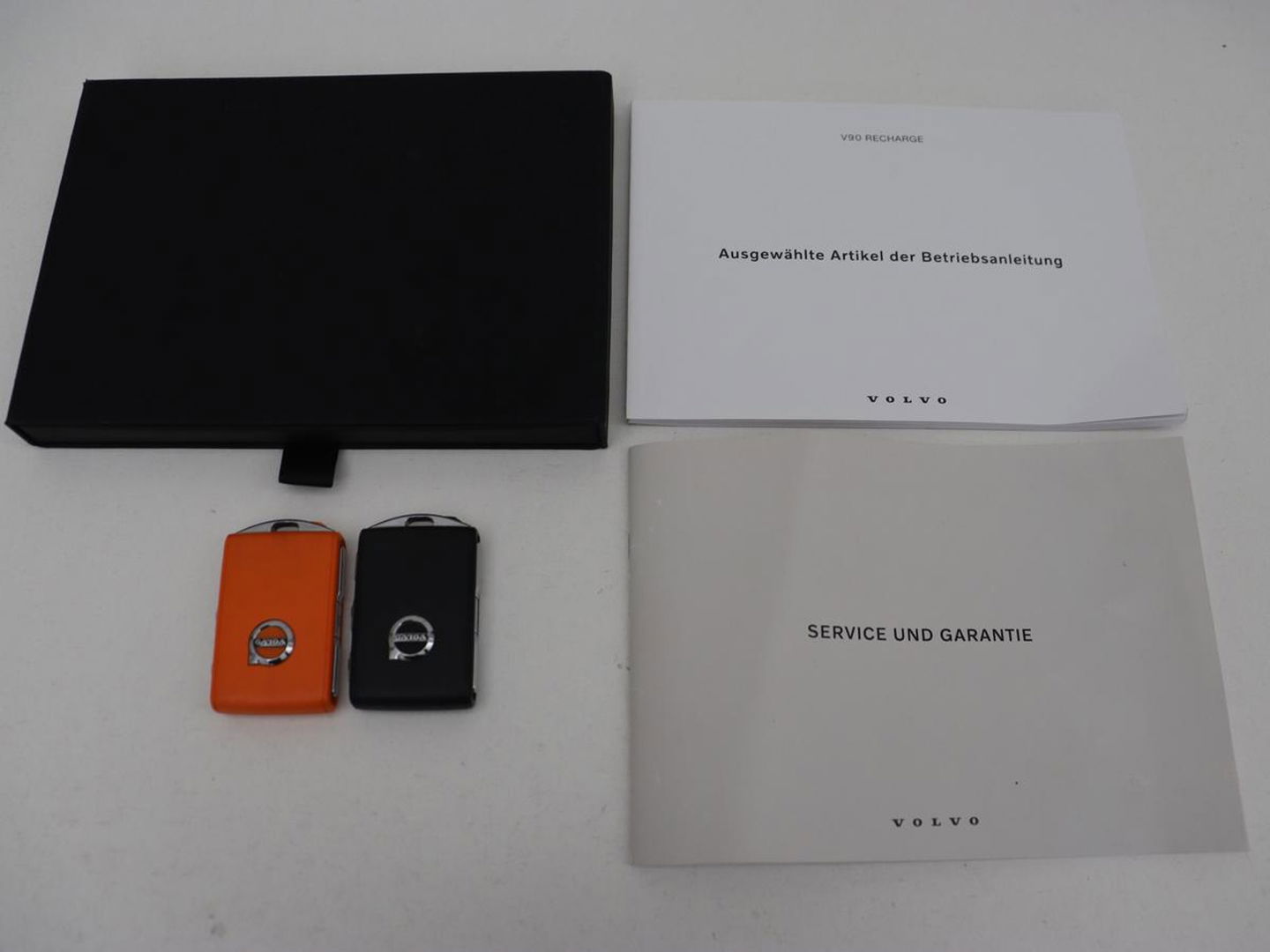 Volvo V90 2.0 T6 AWD Recharge Inscription | Panoramadak | Leder | Stoel & stuurverwarming | Trekhaak | Camera | Navigatie | Adaptive cruise | Full LED | PHEV | Plug In