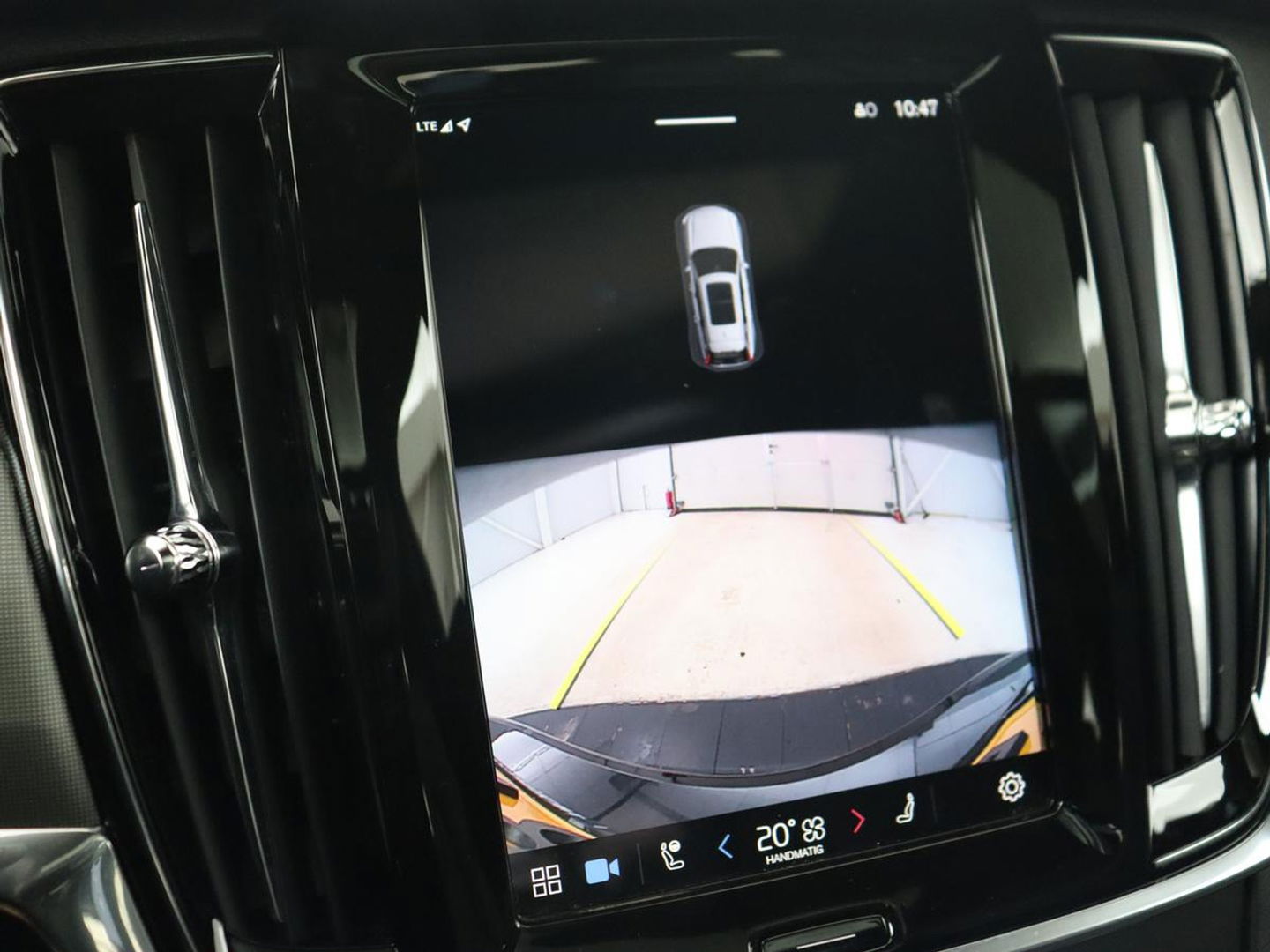 Volvo V90 2.0 T6 AWD Recharge Inscription | Panoramadak | Leder | Stoel & stuurverwarming | Trekhaak | Camera | Navigatie | Adaptive cruise | Full LED | PHEV | Plug In