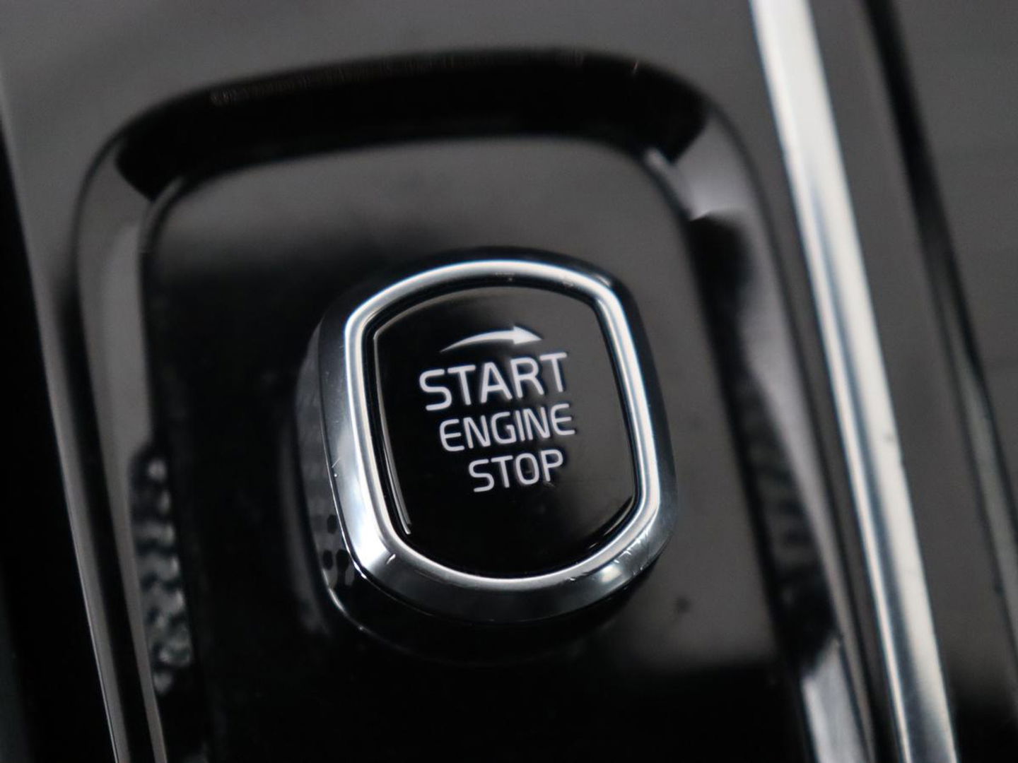 Volvo V90 2.0 T6 AWD Recharge Inscription | Panoramadak | Leder | Stoel & stuurverwarming | Trekhaak | Camera | Navigatie | Adaptive cruise | Full LED | PHEV | Plug In