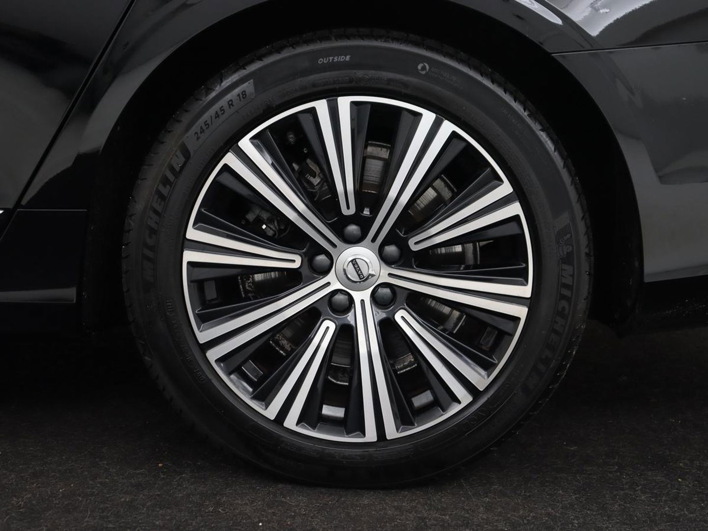 Volvo V90 2.0 T6 AWD Recharge Inscription | Panoramadak | Leder | Stoel & stuurverwarming | Trekhaak | Camera | Navigatie | Adaptive cruise | Full LED | PHEV | Plug In