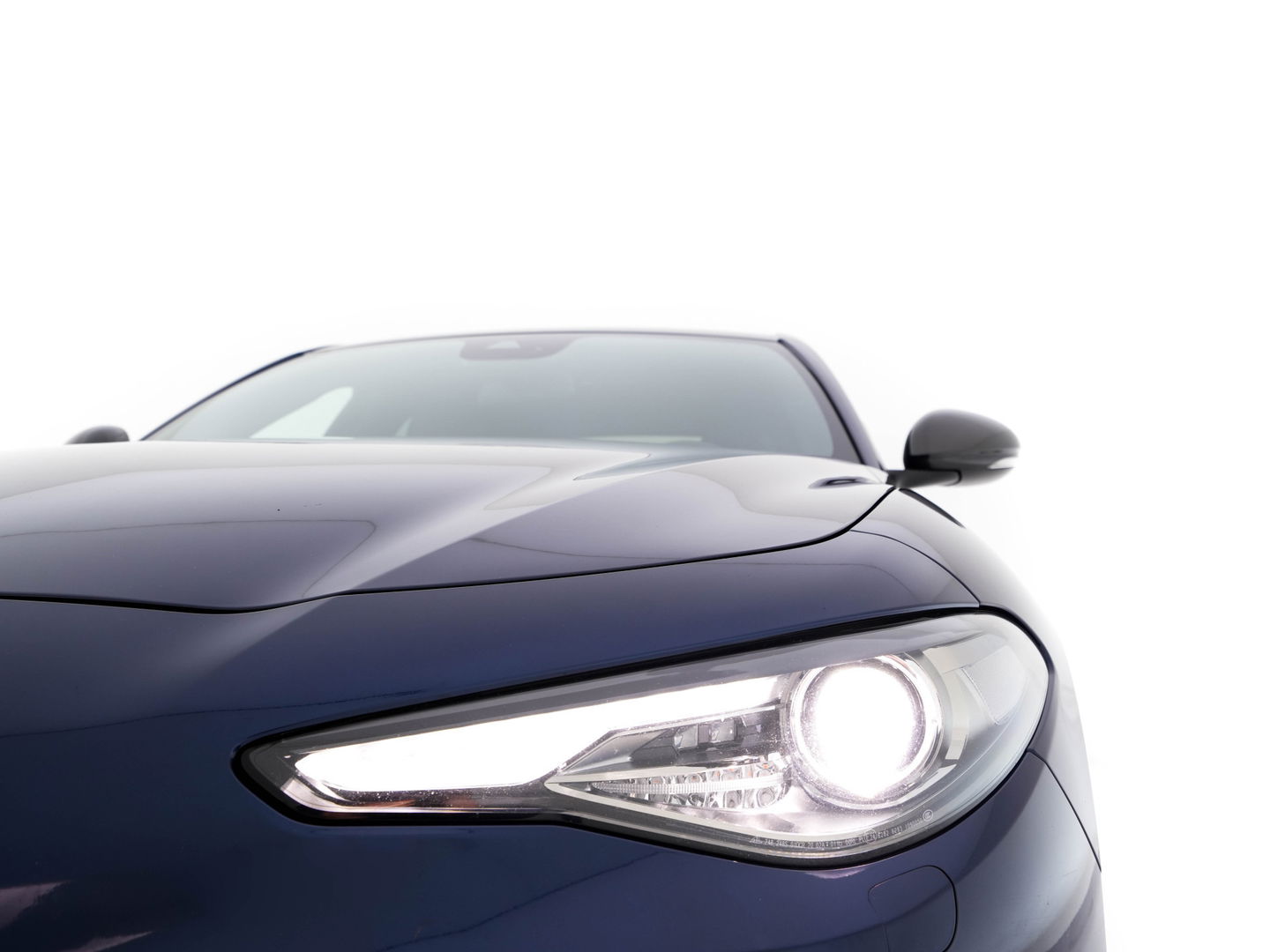 Alfa Romeo Giulia 2.0T B-Tech (INCL-BTW) Aut. *LUXURY-LEATHER | XENON | ADAPTIVE-CRUISE | MEMORY-PACK | HEATED-SPORTSEATS | KEYLESS | CAMERA | NAVI-FULLMAP | DAB+ | SHIFT-PADDLES | PRIVACY-GLASS | ECC | 18"ALU*