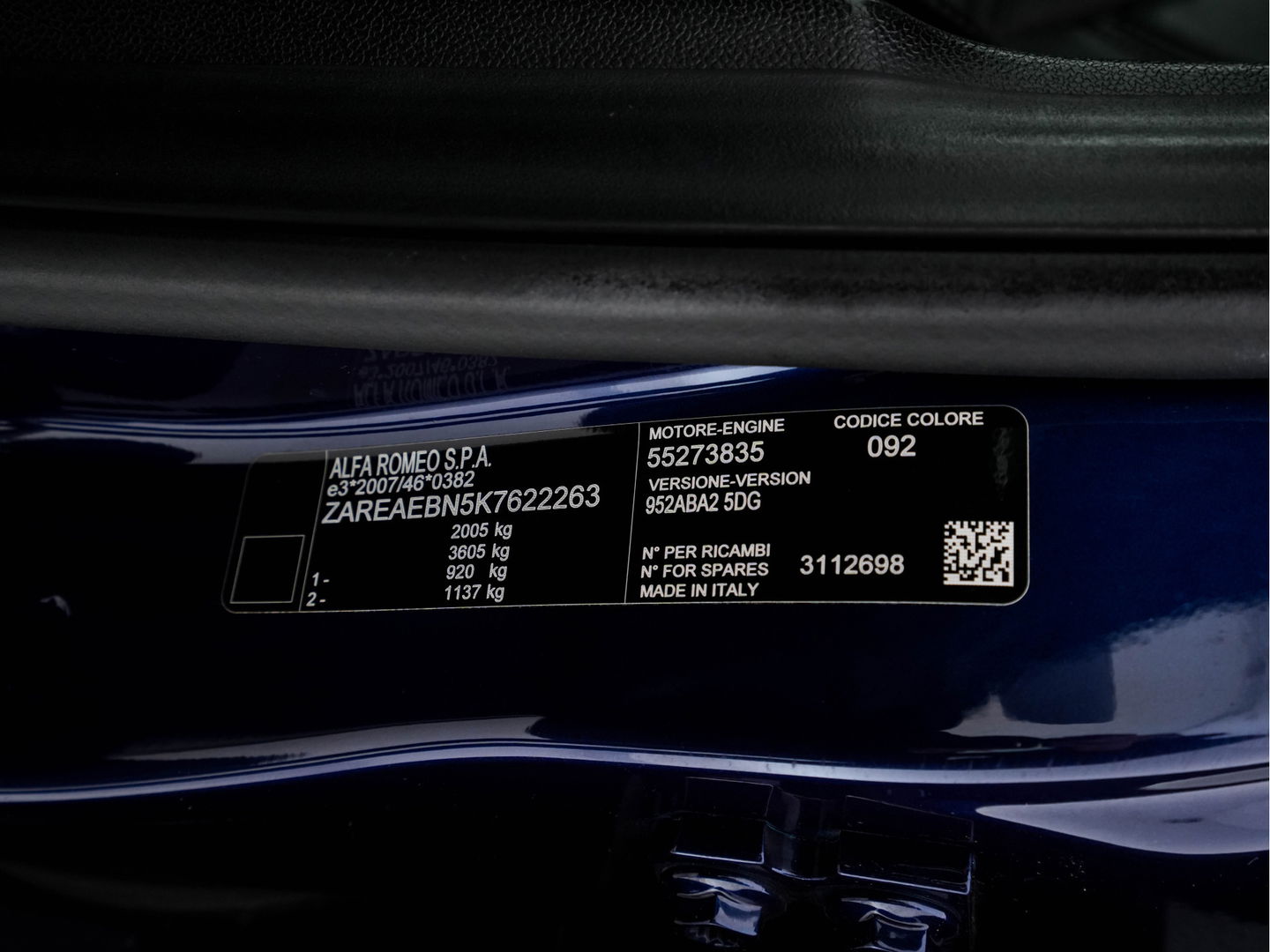 Alfa Romeo Giulia 2.0T B-Tech (INCL-BTW) Aut. *LUXURY-LEATHER | XENON | ADAPTIVE-CRUISE | MEMORY-PACK | HEATED-SPORTSEATS | KEYLESS | CAMERA | NAVI-FULLMAP | DAB+ | SHIFT-PADDLES | PRIVACY-GLASS | ECC | 18"ALU*