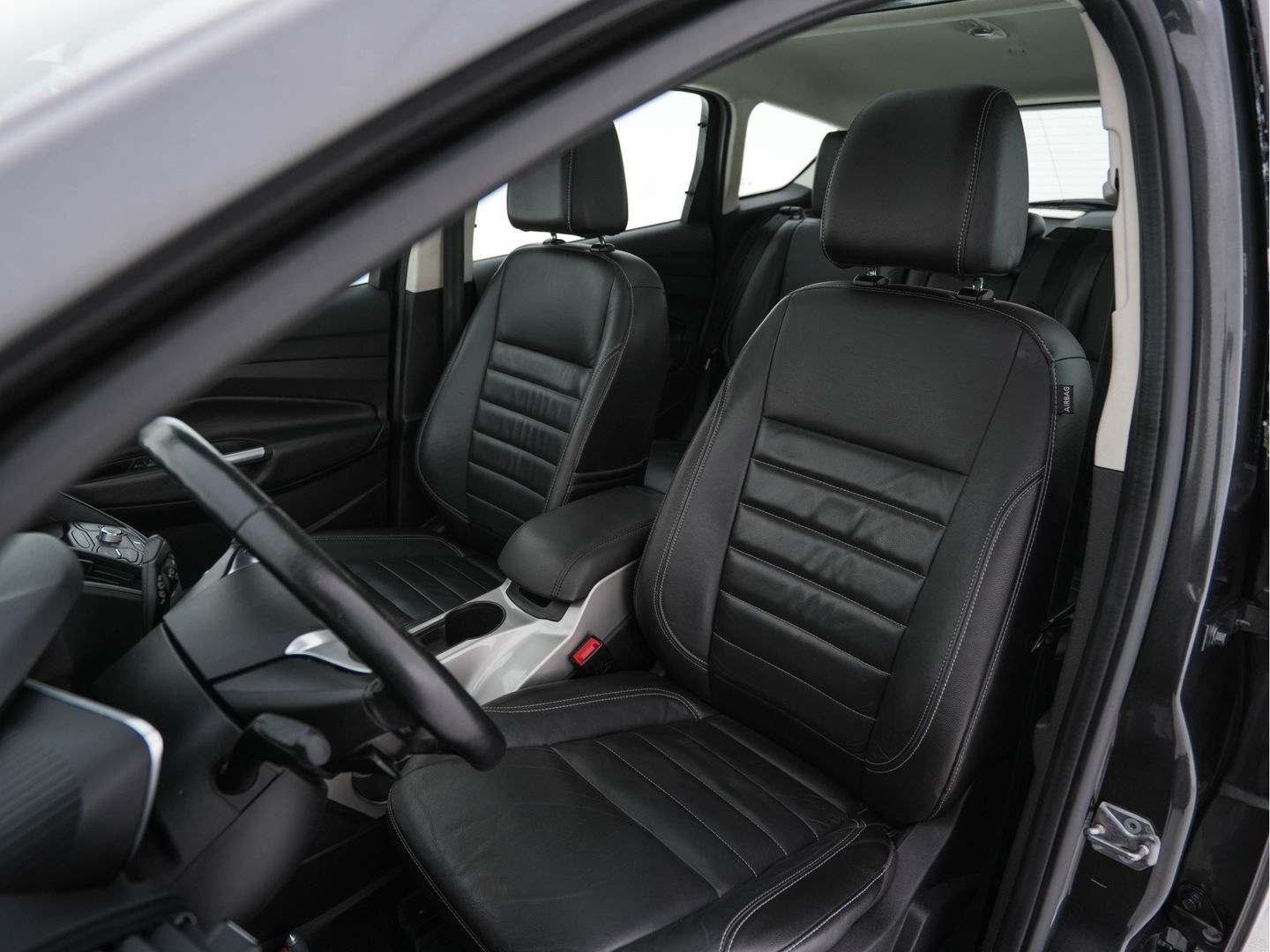 Ford C-MAX 2.0 Plug-in Hybrid Titanium Plus Aut. *PANO | LUXURY-LEATHER | NAVI-FULLMAP | CAMERA | KEYLESS | HEATED-COMFORT-SEATS | ECC | DIGI-COCKPIT | PDC | 17''ALU*