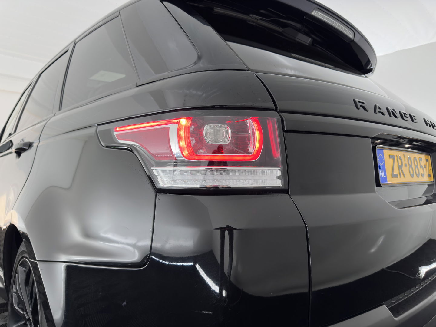 Land Rover Range Rover Sport 3.0 SDV6 HSE Dynamic Aut. *PANO | LUXURY-LEATHER | XENON | NAVI-FULLMAP | CAMERA | KEYLESS | AIR-SUSPENSION | ECC | PDC | CRUISE | 21''ALU*