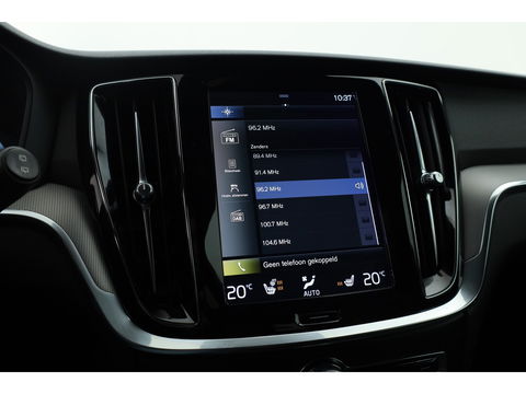 Volvo V60 T8 Recharge R-design | Memory Seats | Harman Kardon | Elek. Trekhaak | Pilot Assist | Camera