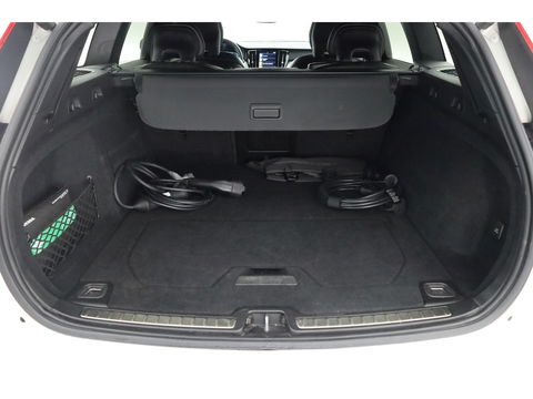Volvo V60 T8 Recharge R-design | Memory Seats | Harman Kardon | Elek. Trekhaak | Pilot Assist | Camera