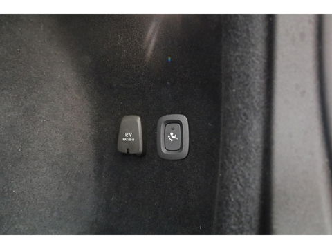 Volvo V60 T8 Recharge R-design | Memory Seats | Harman Kardon | Elek. Trekhaak | Pilot Assist | Camera