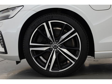 Volvo V60 T8 Recharge R-design | Memory Seats | Harman Kardon | Elek. Trekhaak | Pilot Assist | Camera