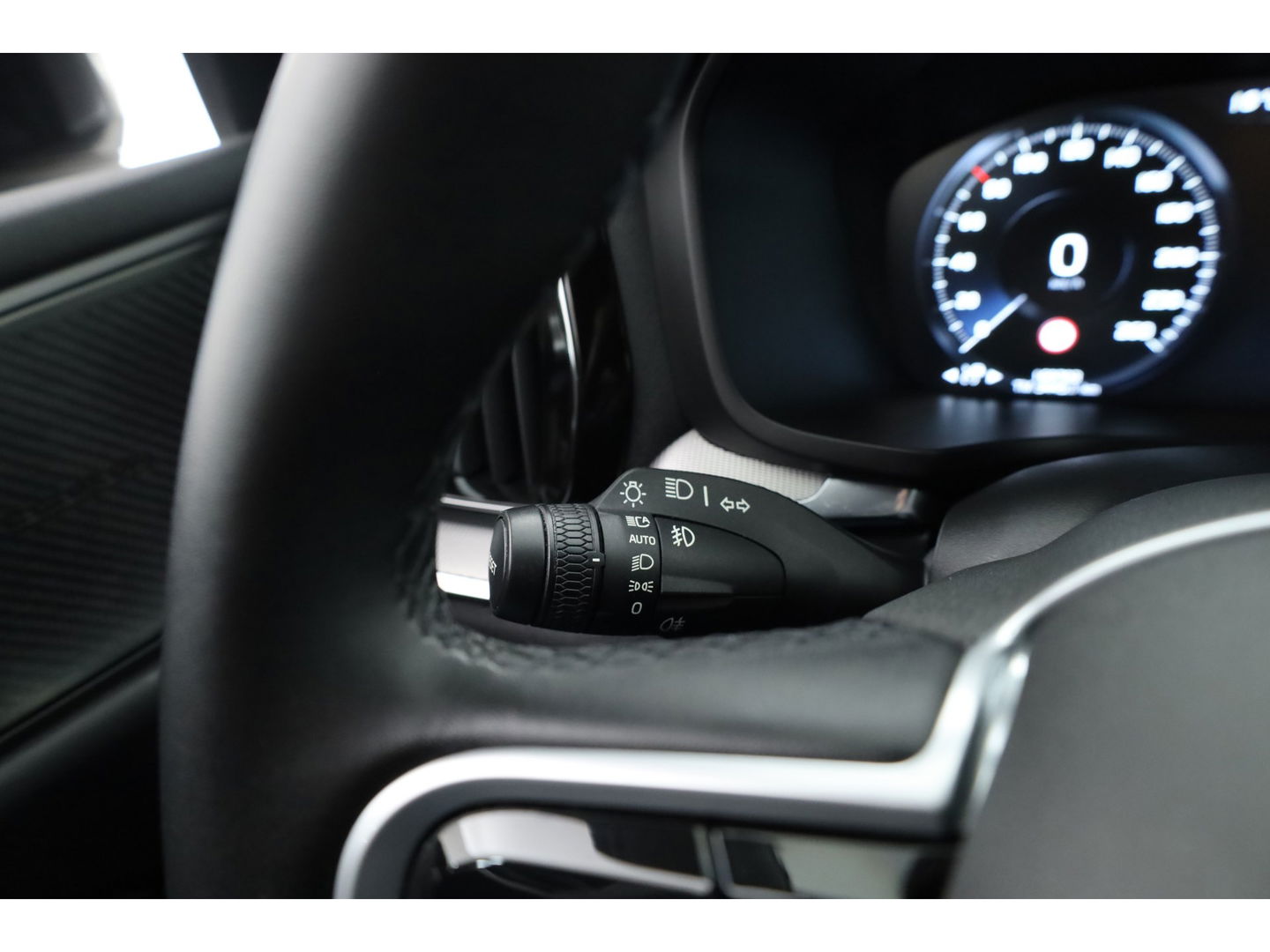 Volvo V60 T8 Recharge R-design | Memory Seats | Harman Kardon | Elek. Trekhaak | Pilot Assist | Camera