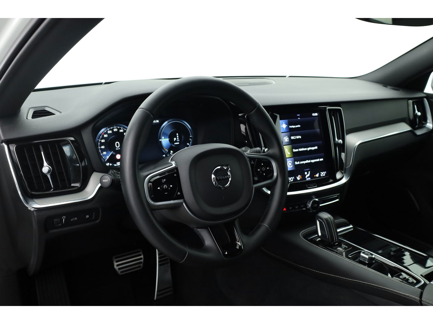 Volvo V60 T8 Recharge R-design | Memory Seats | Harman Kardon | Elek. Trekhaak | Pilot Assist | Camera