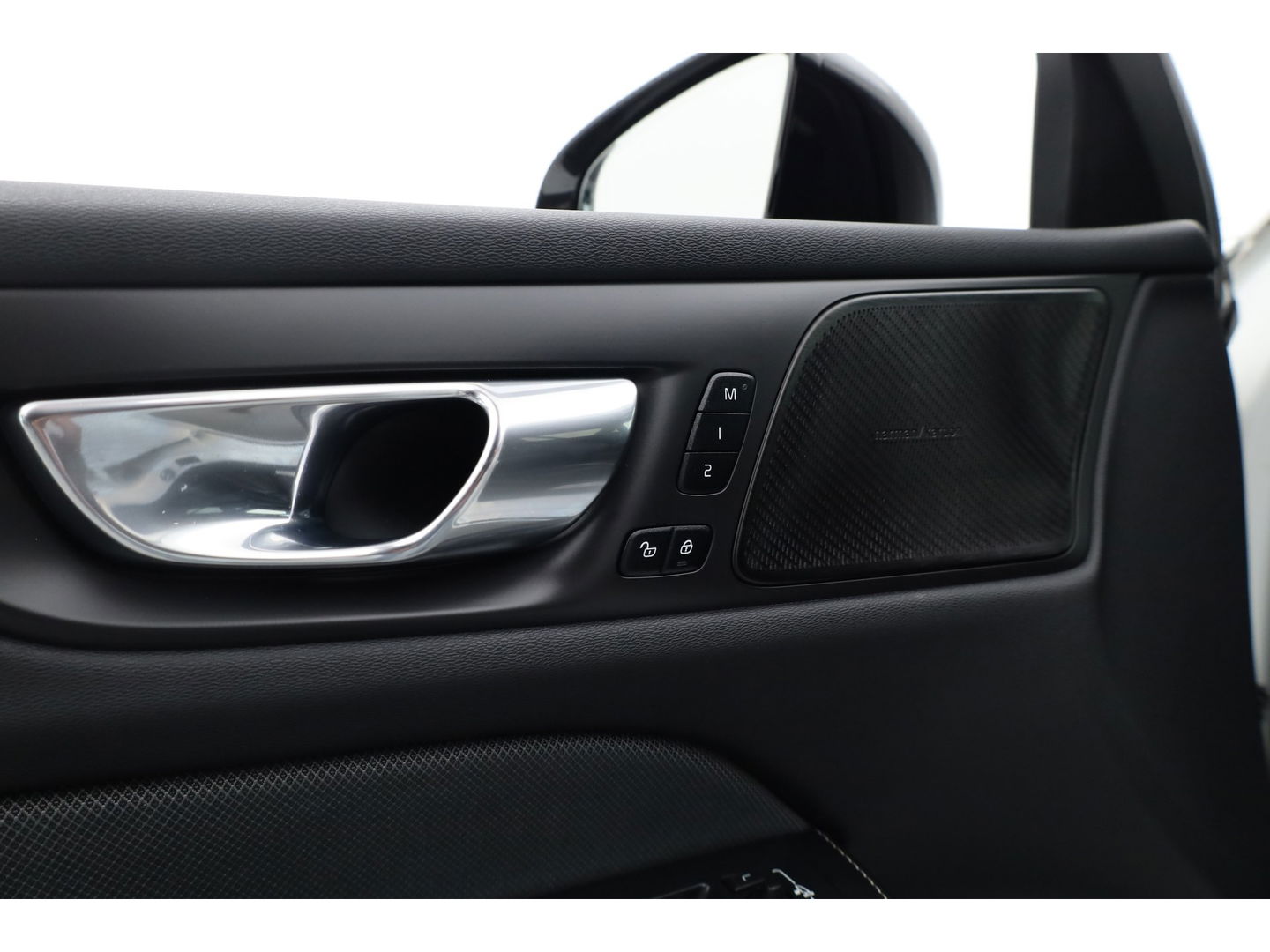 Volvo V60 T8 Recharge R-design | Memory Seats | Harman Kardon | Elek. Trekhaak | Pilot Assist | Camera